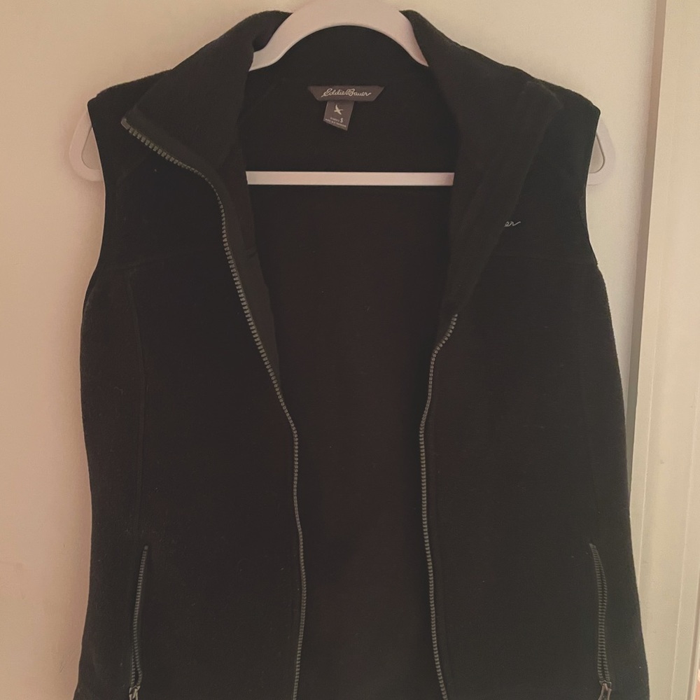 Black Eddie Bauer vest